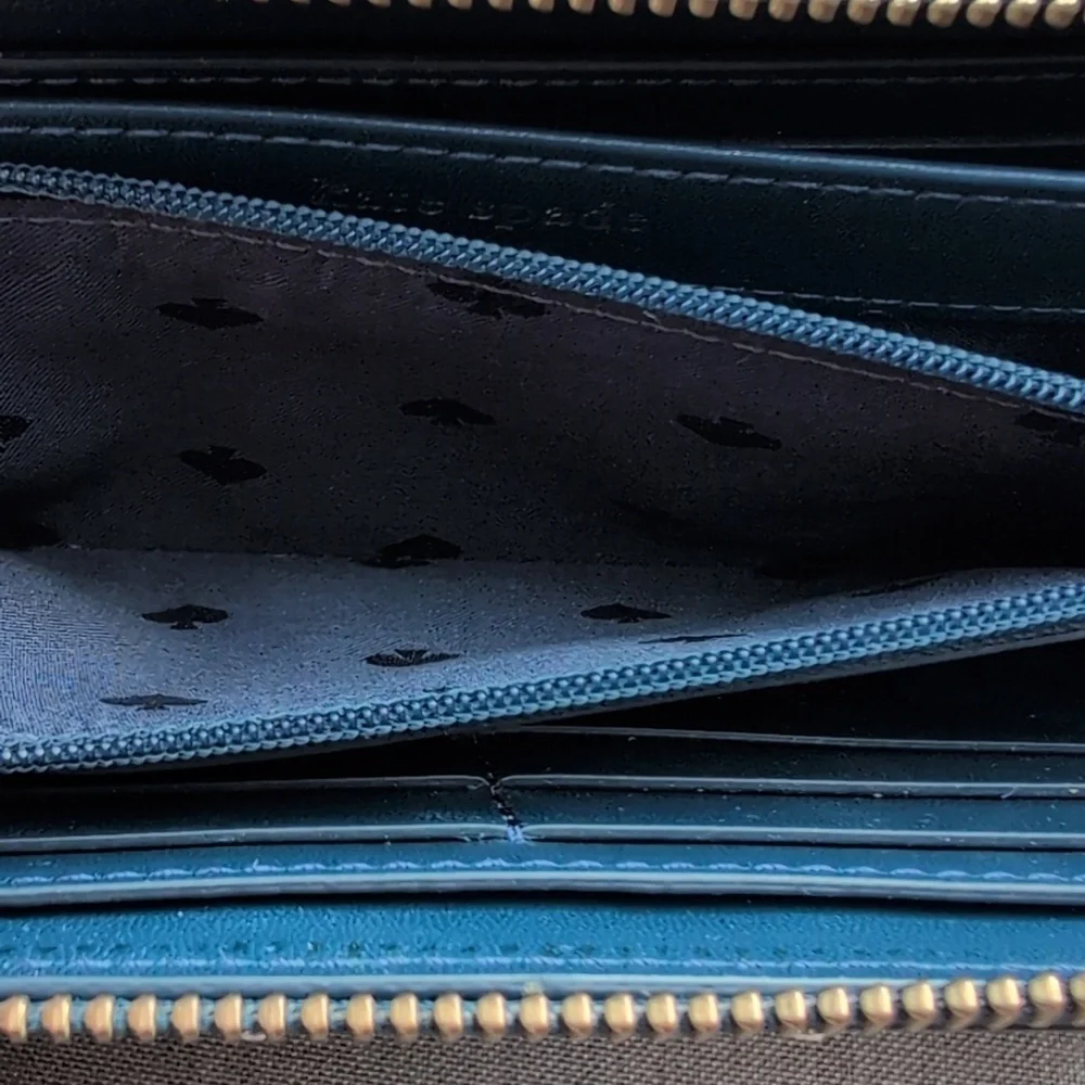 Kate Spade Accordion Zip Leather Wallet In Navy Blue EUC - Picture 7 of 9